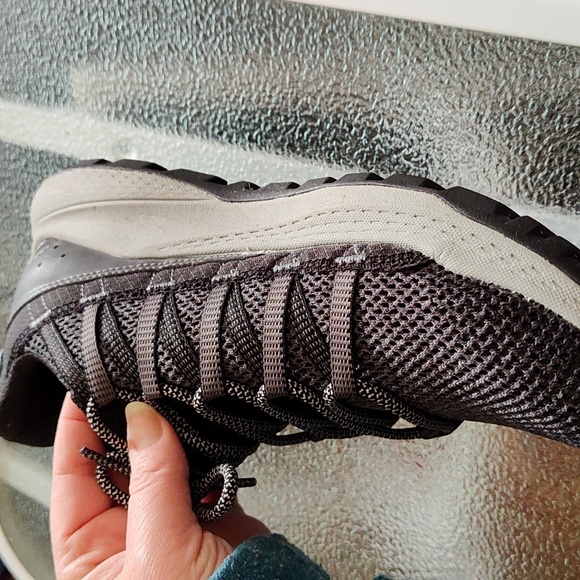 Merrell Women's Sneakers - 10 Wide - EUC - Picture 6 of 10